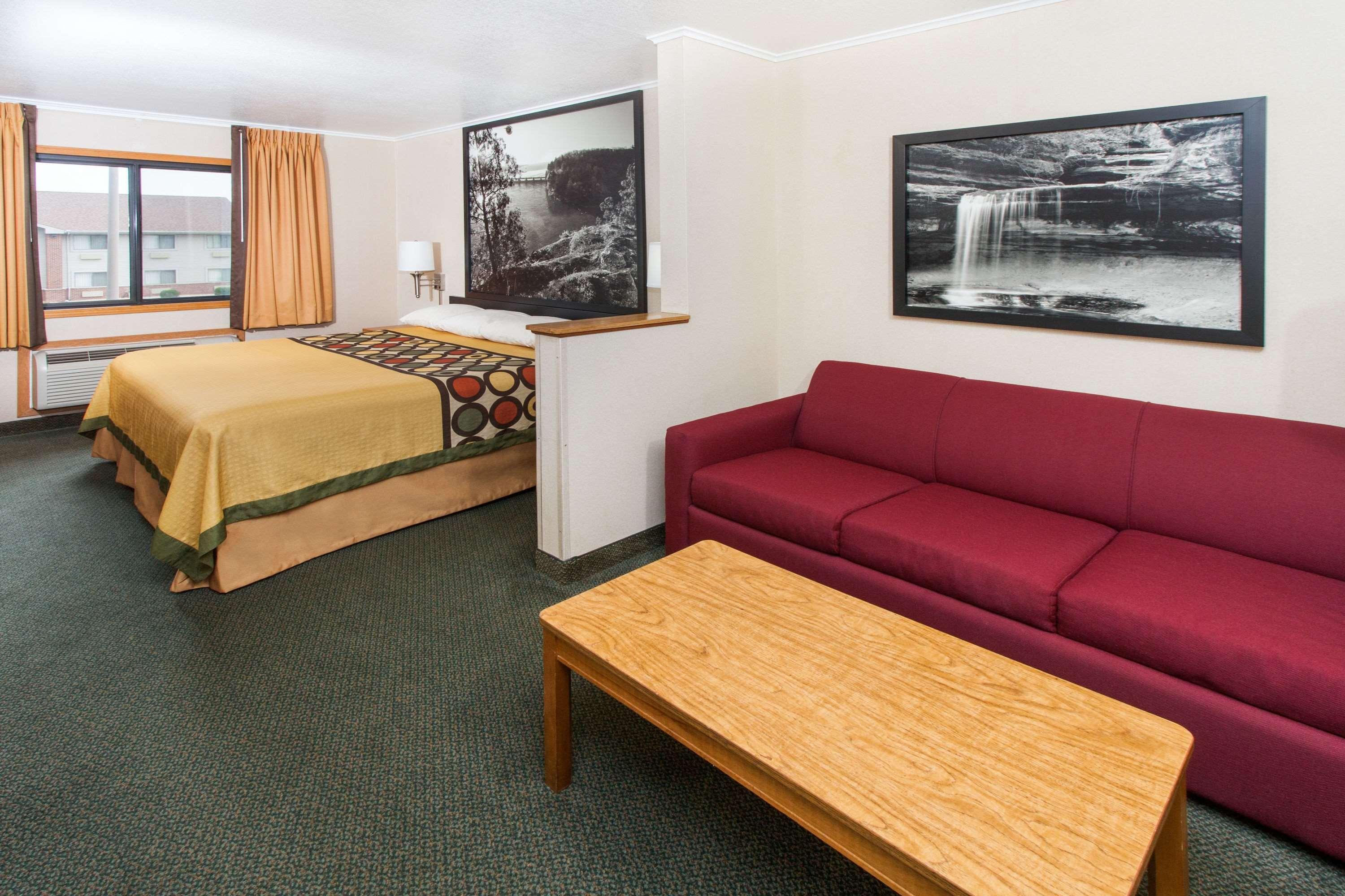 Hotel Super 8 By Wyndham Ottawa Starved Rock Exterior foto