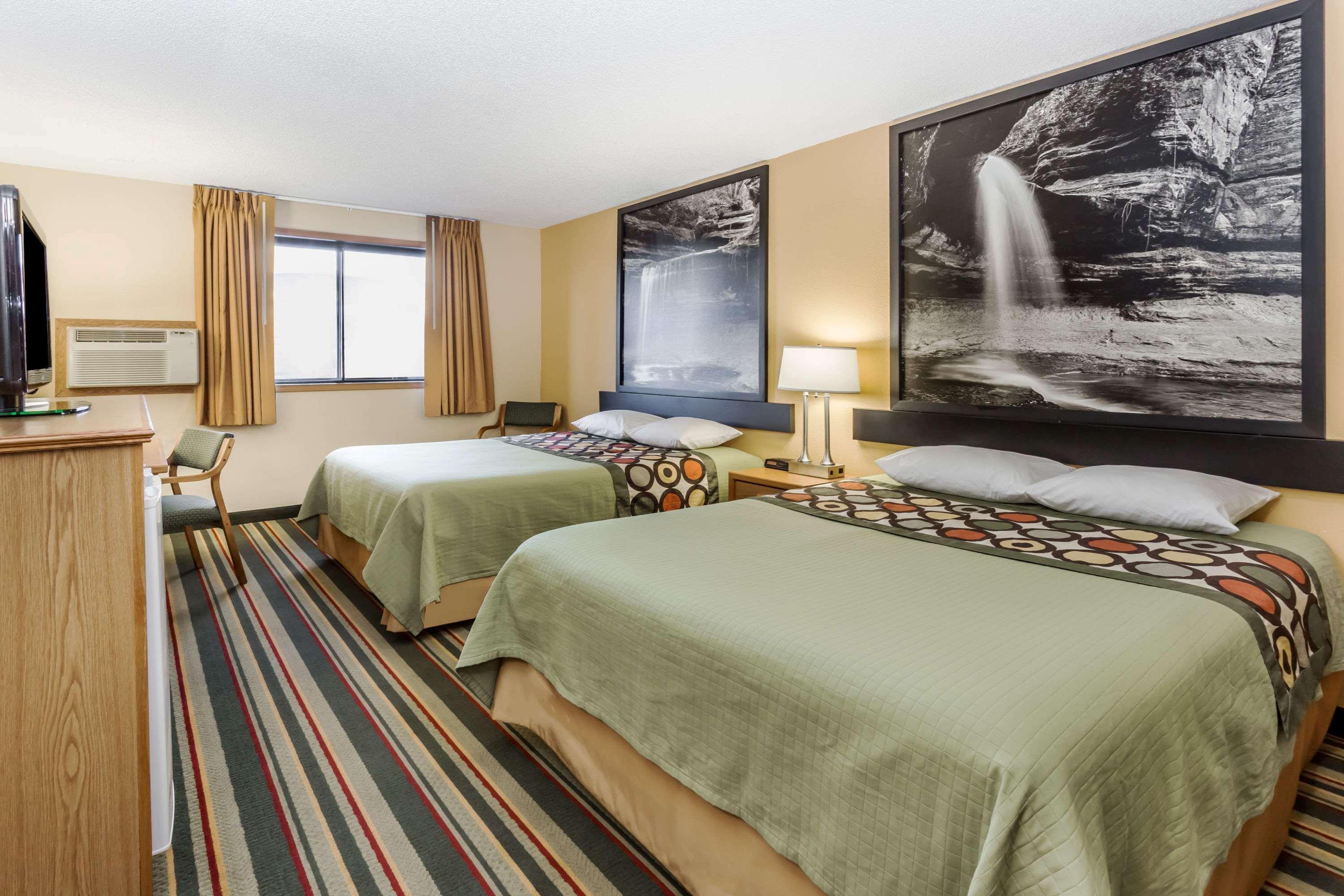 Hotel Super 8 By Wyndham Ottawa Starved Rock Exterior foto