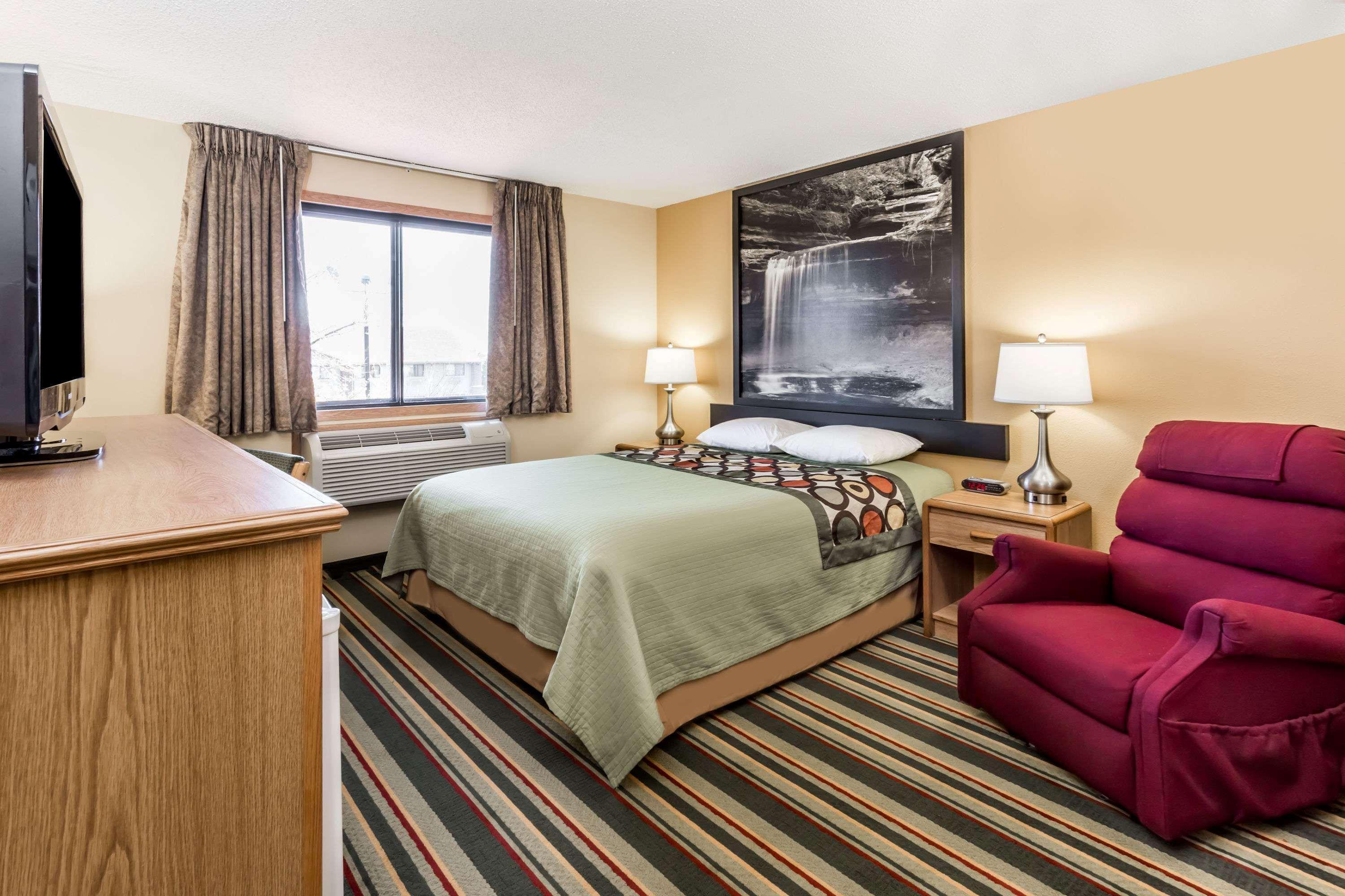Hotel Super 8 By Wyndham Ottawa Starved Rock Exterior foto