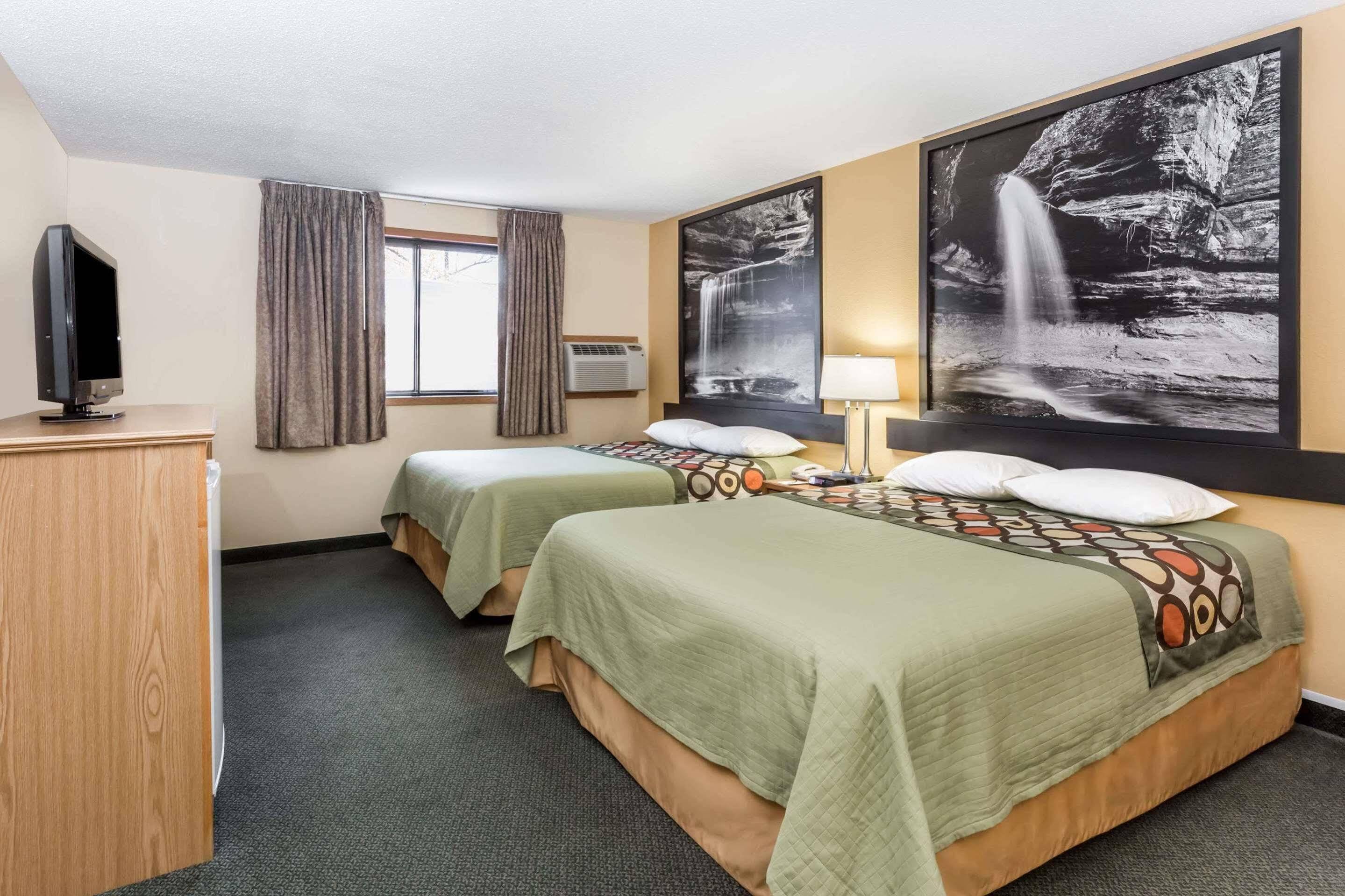 Hotel Super 8 By Wyndham Ottawa Starved Rock Exterior foto